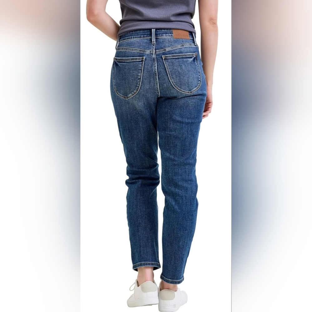 Classic High-Rise Women's Jeans in Dark Blue